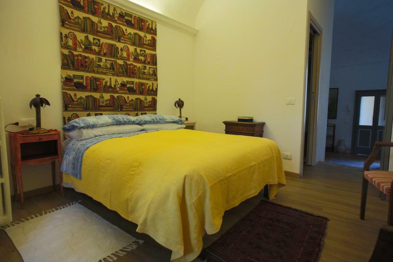 Two Rooms Apartment In Palazzo Malaspina Piacenza Exterior photo